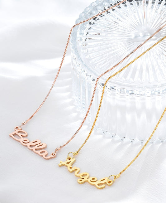 Graceful Cursive Name Necklace - Name Strings