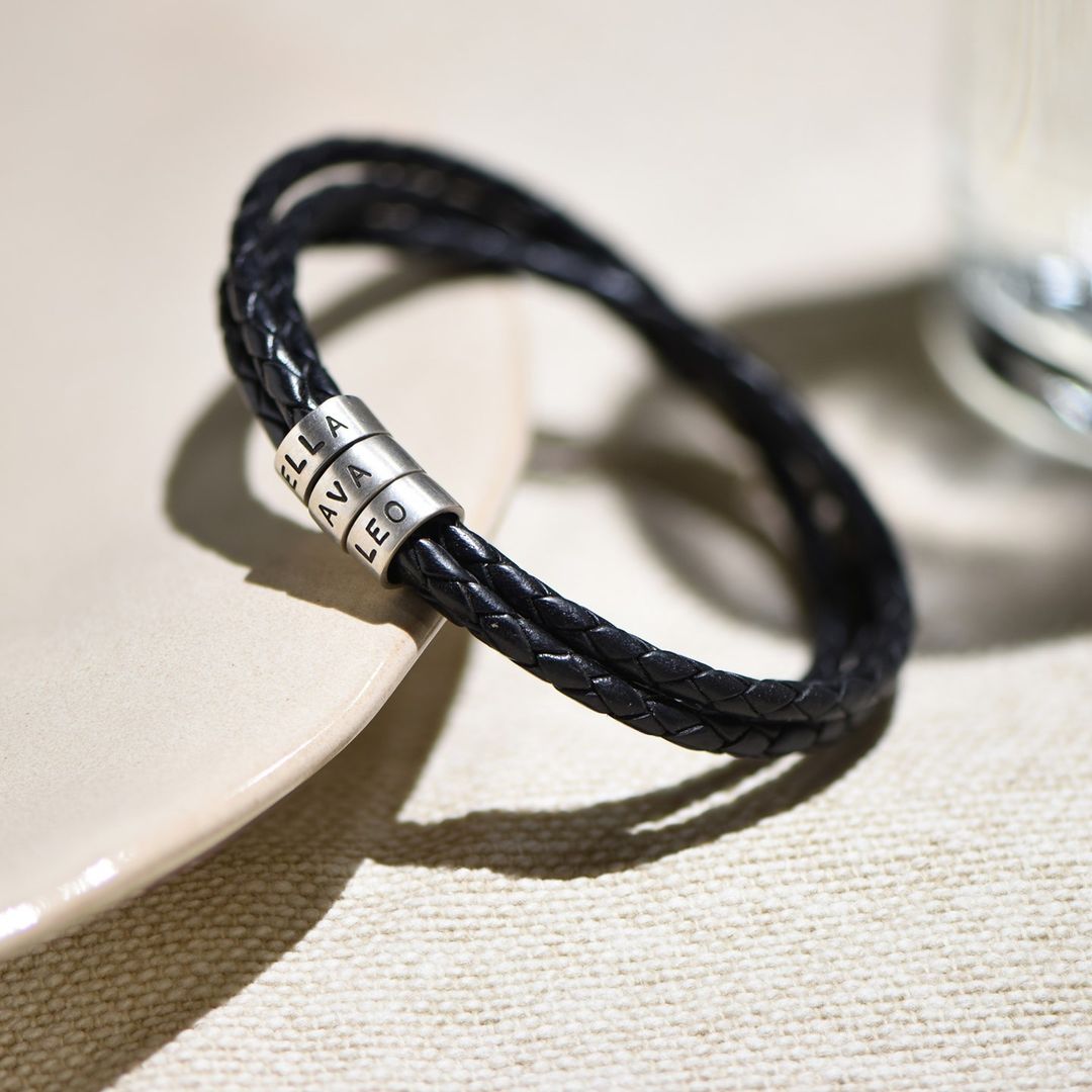 Men Circle Bracelet - Name Strings