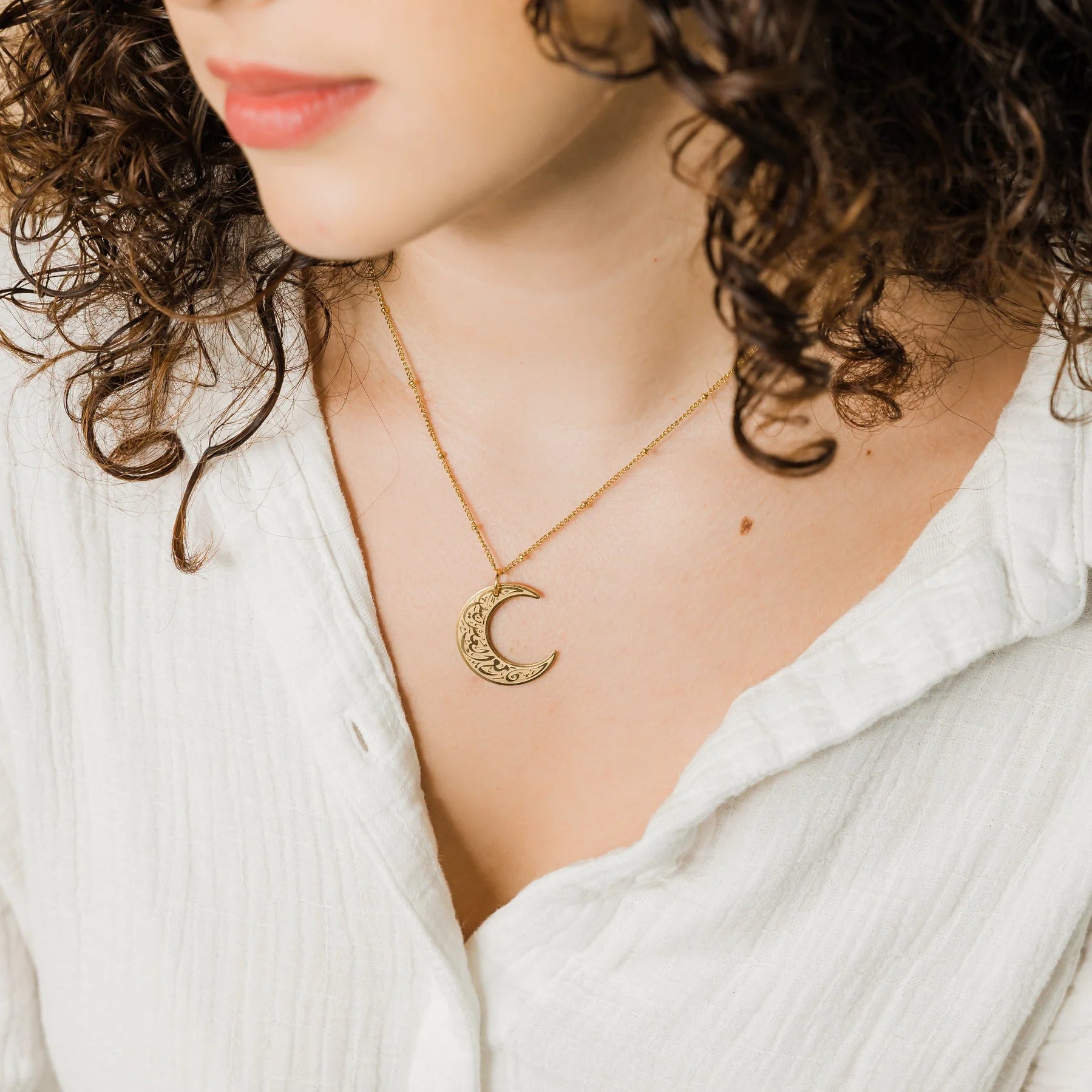 "With Hardship Comes Ease" | Crescent Necklace - Name Strings