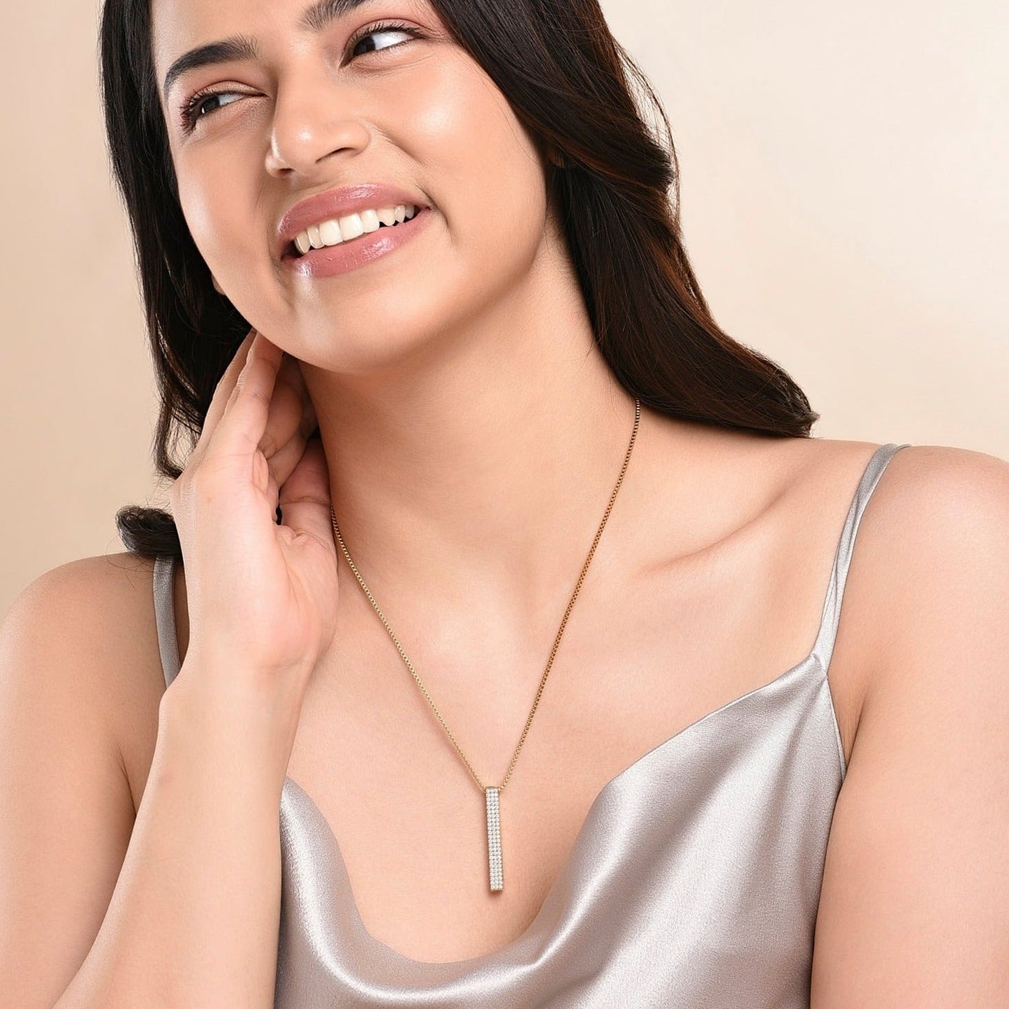 Zirconia Bar necklace - Name Strings